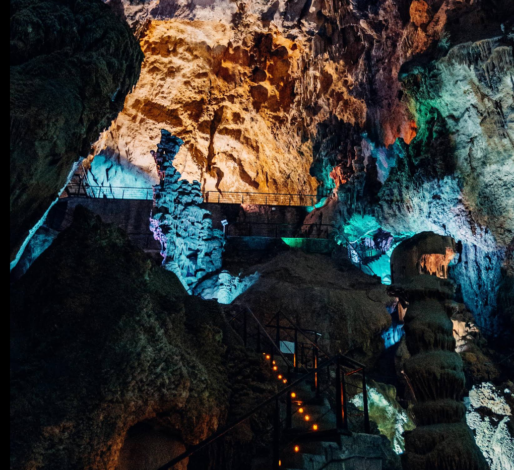 inside of Canelobre Caves